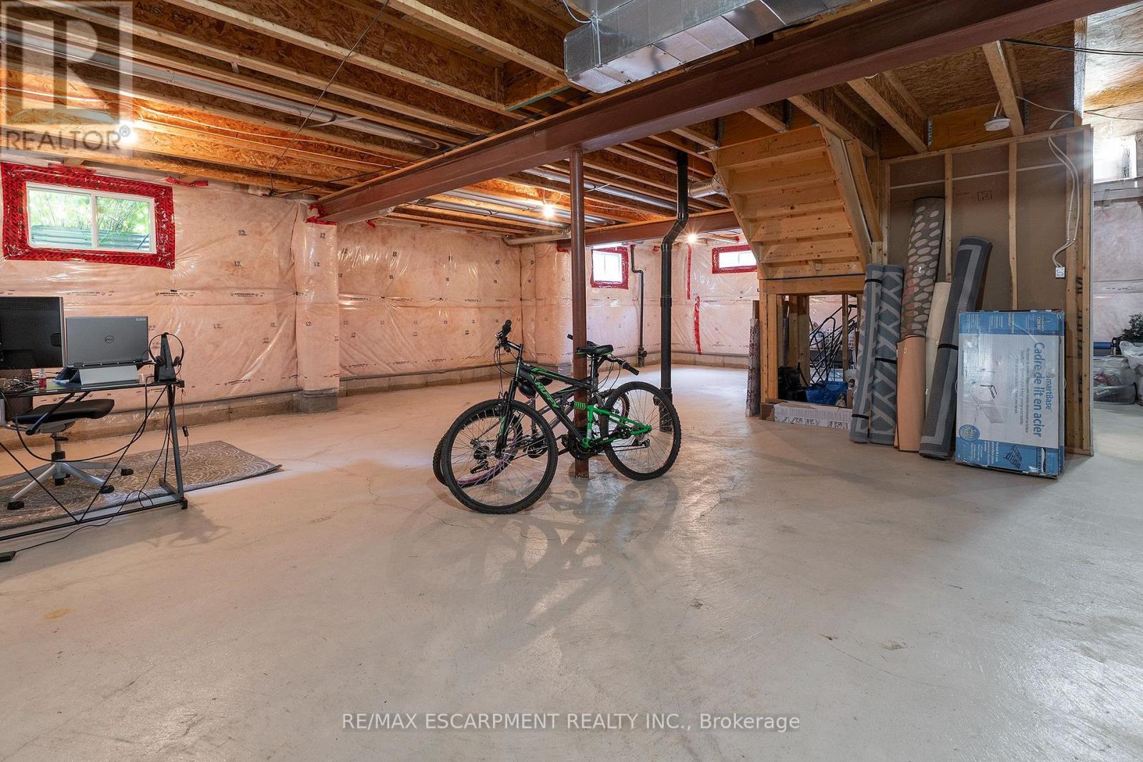 Photo 11 of 6325 St Michael Avenue, Niagara Falls ON
