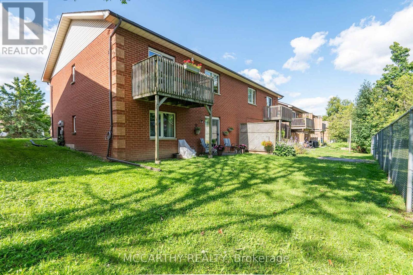 Photo 6 of 209 Sarah Court, Shelburne ON