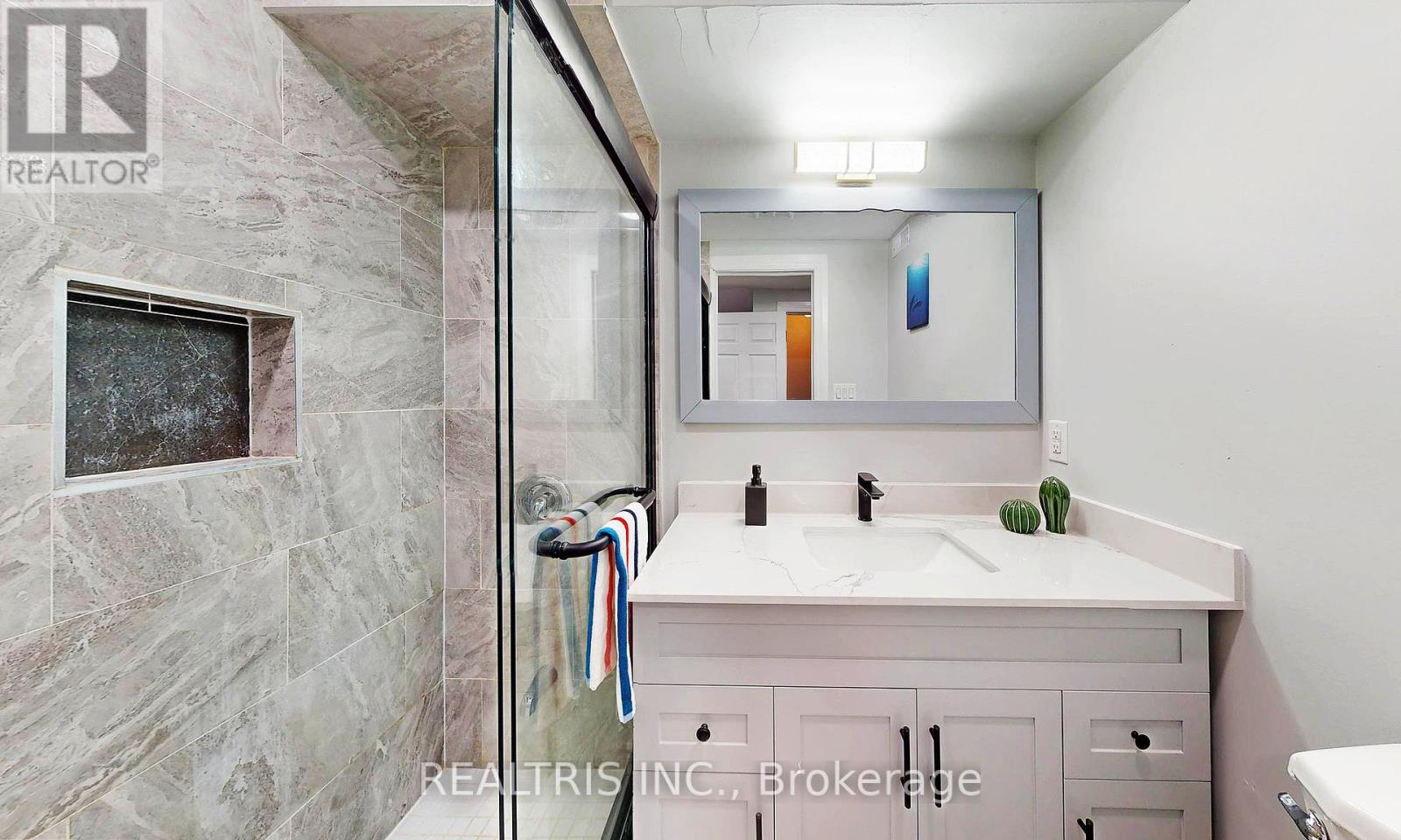 Photo 5 of Lower 85 Eaglecrest Street, Kitchener ON