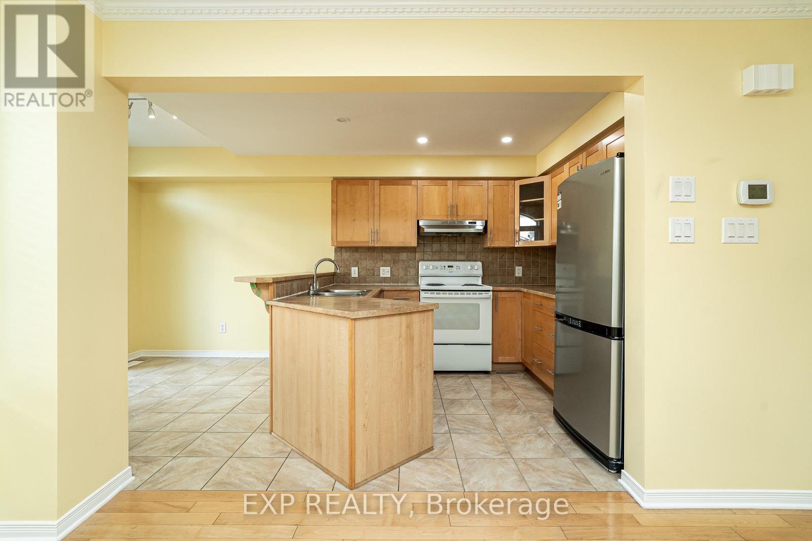 Photo 29 of 611 Braecreek Avenue, Ottawa ON