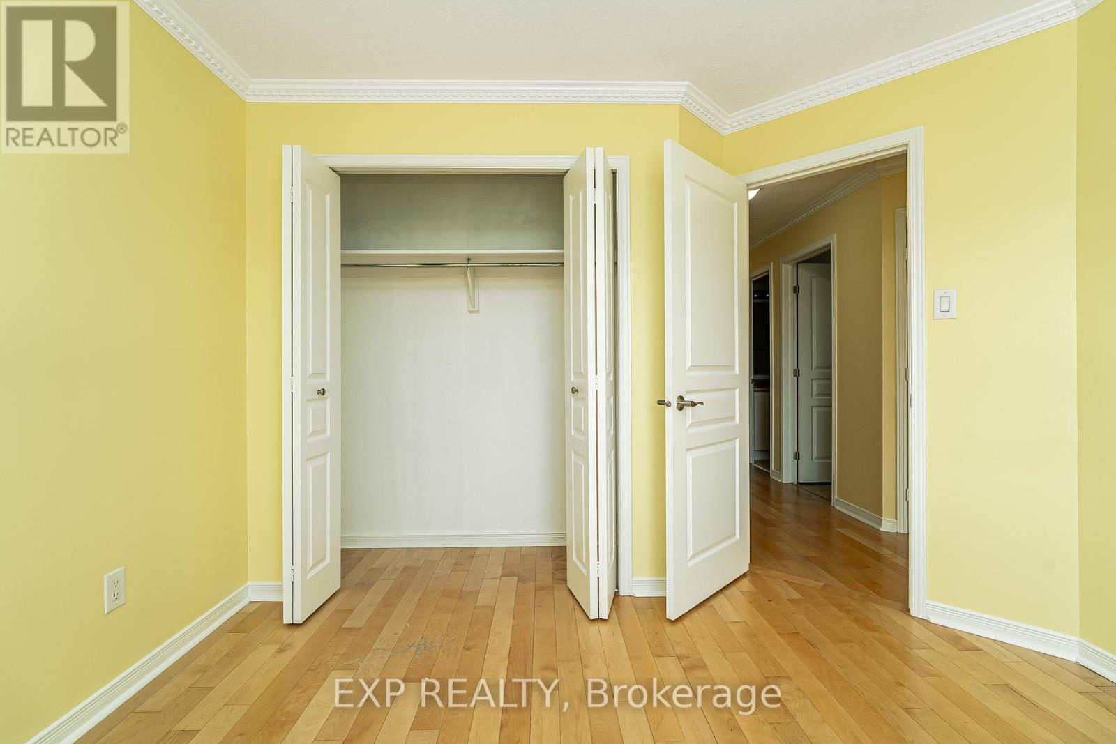 Photo 17 of 611 Braecreek Avenue, Ottawa ON