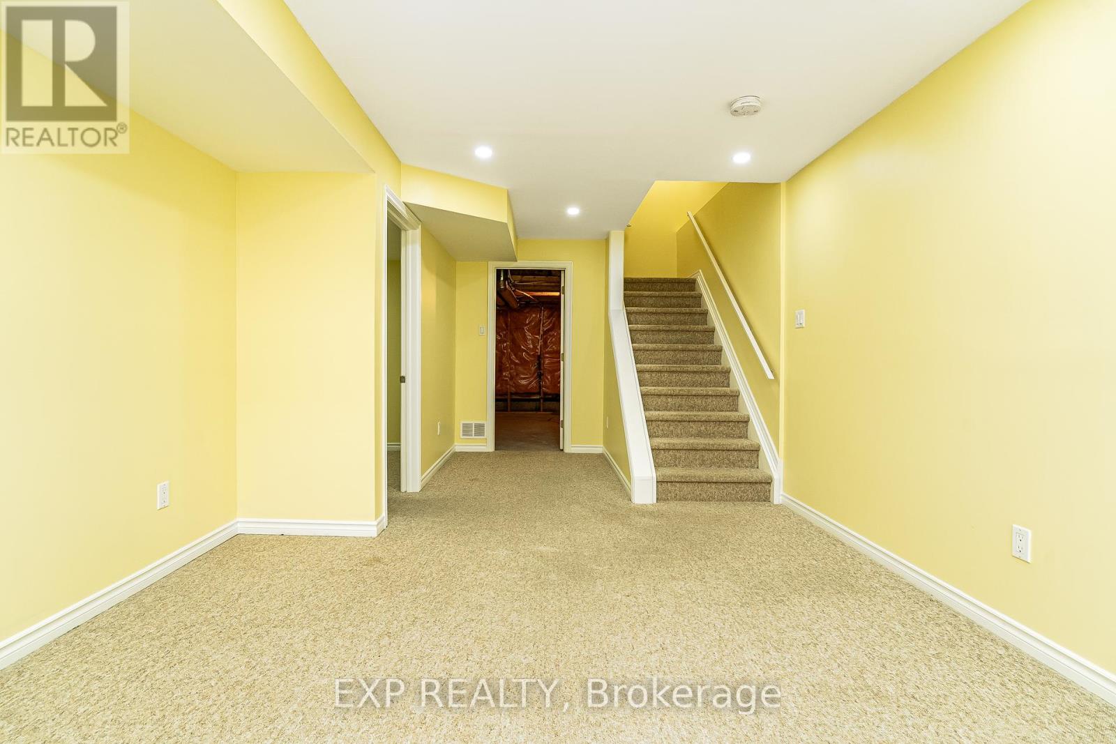 Photo 15 of 611 Braecreek Avenue, Ottawa ON