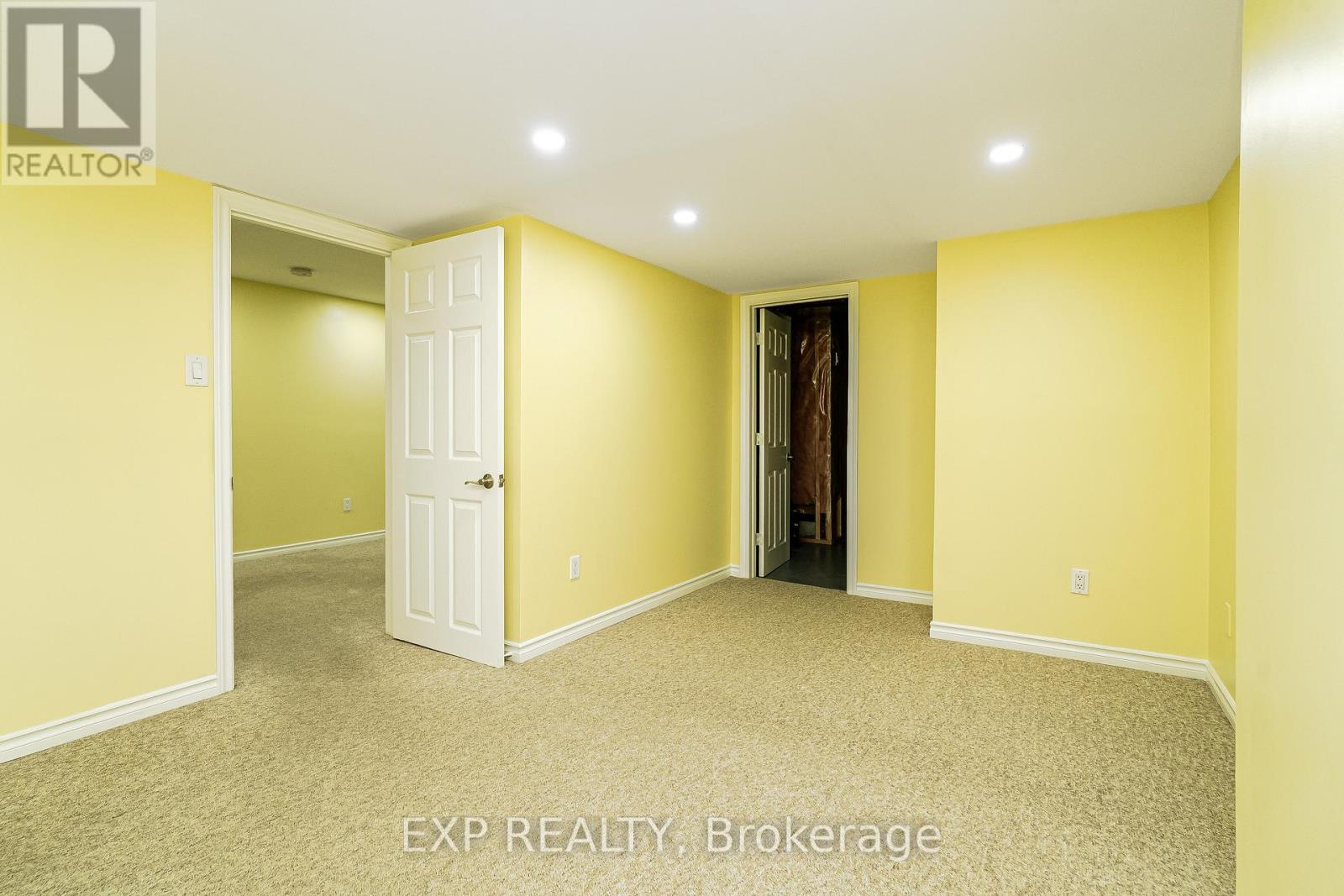 Photo 24 of 611 Braecreek Avenue, Ottawa ON