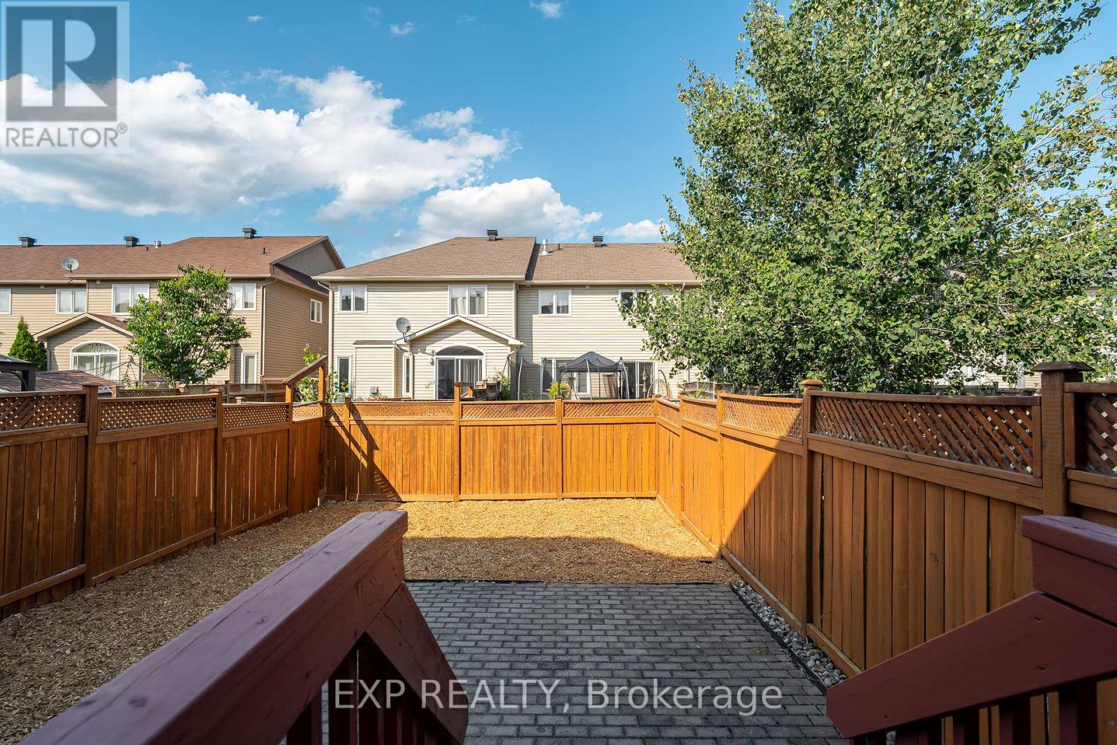 Photo 14 of 611 Braecreek Avenue, Ottawa ON
