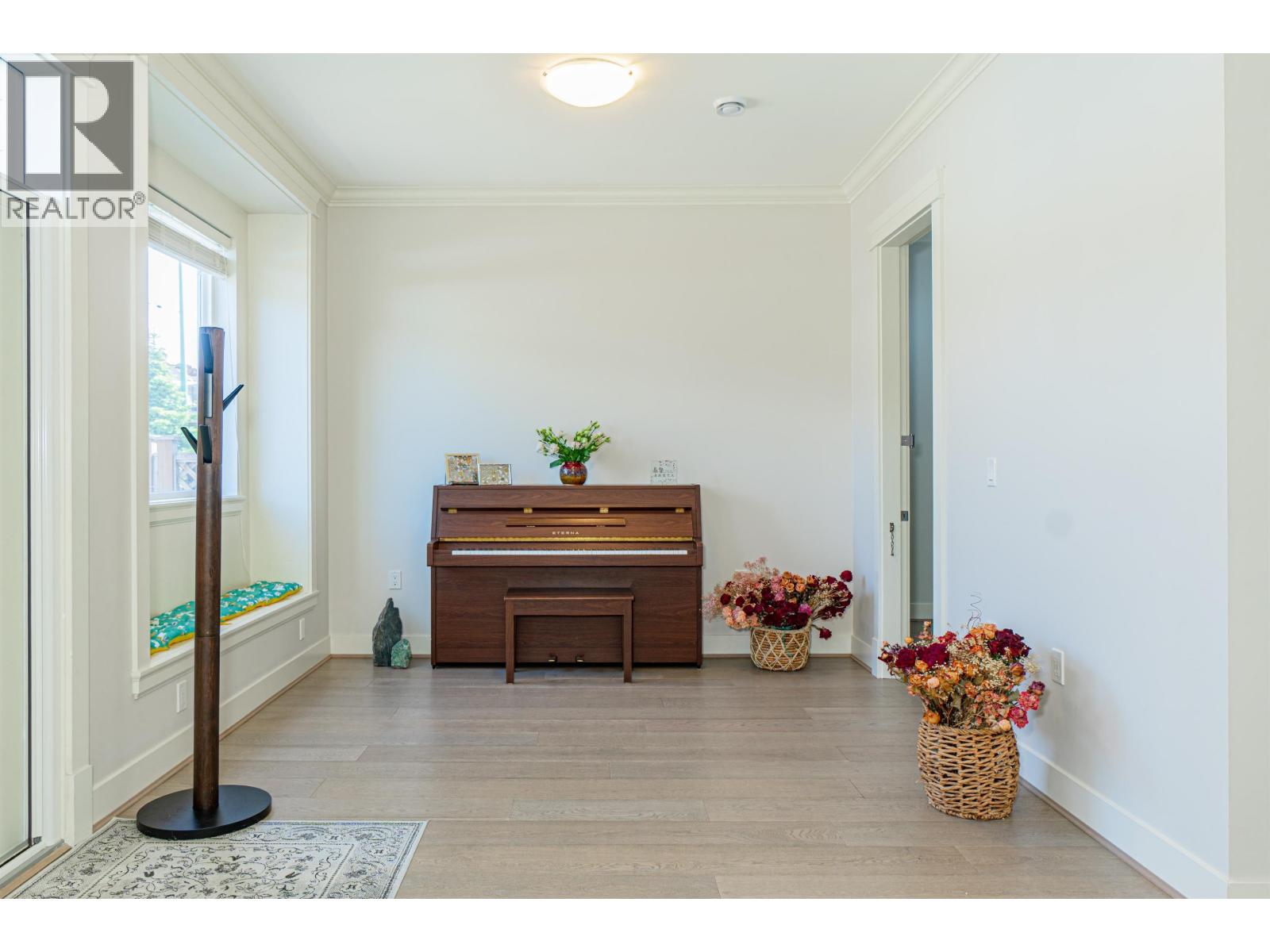 Photo 11 of 4289 Parker Street, Burnaby BC