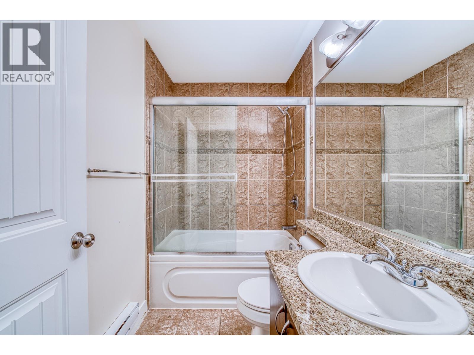 Photo 12 of 4 7373 Turnill Street, Richmond BC