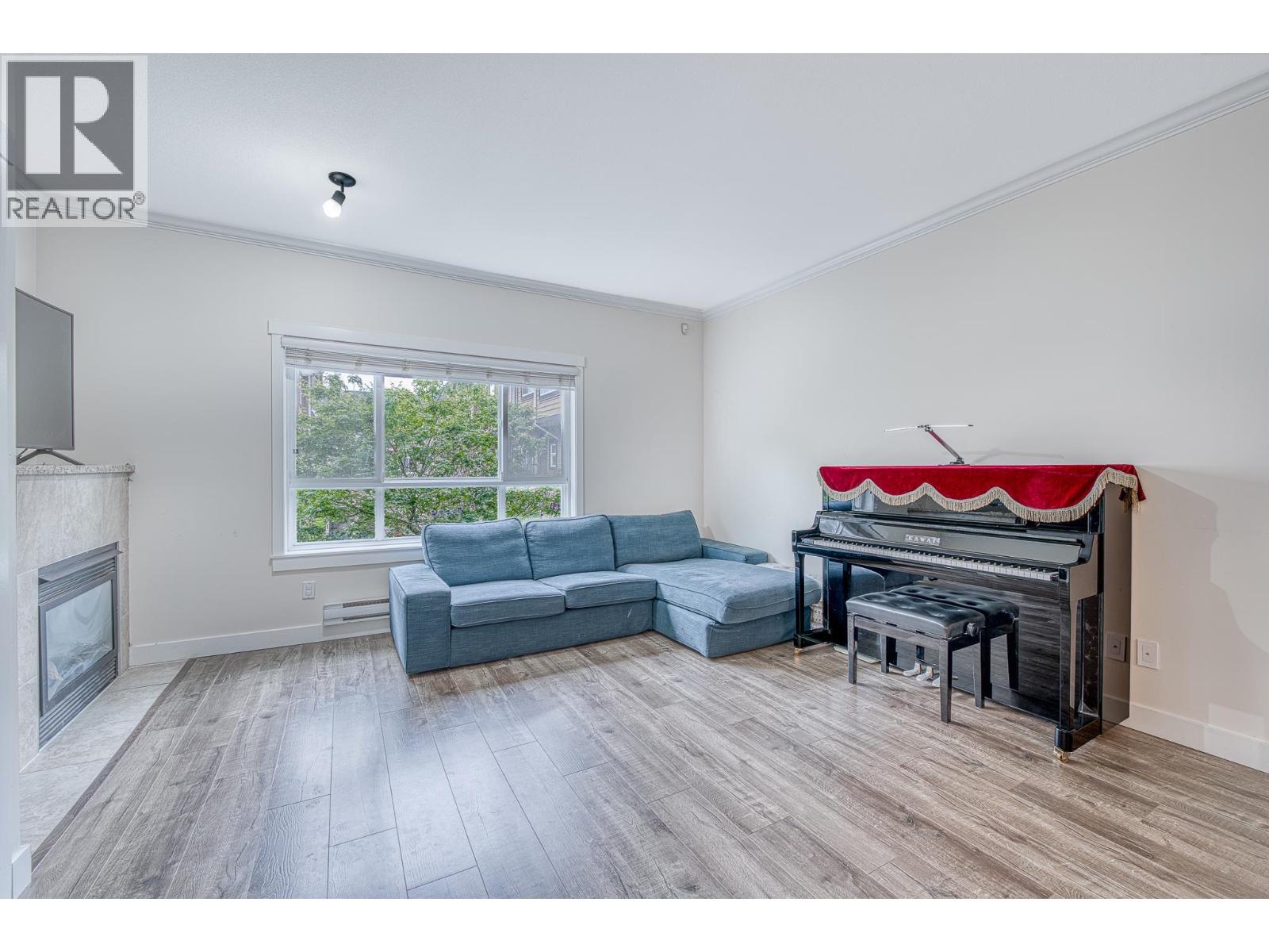 Photo 3 of 4 7373 Turnill Street, Richmond BC