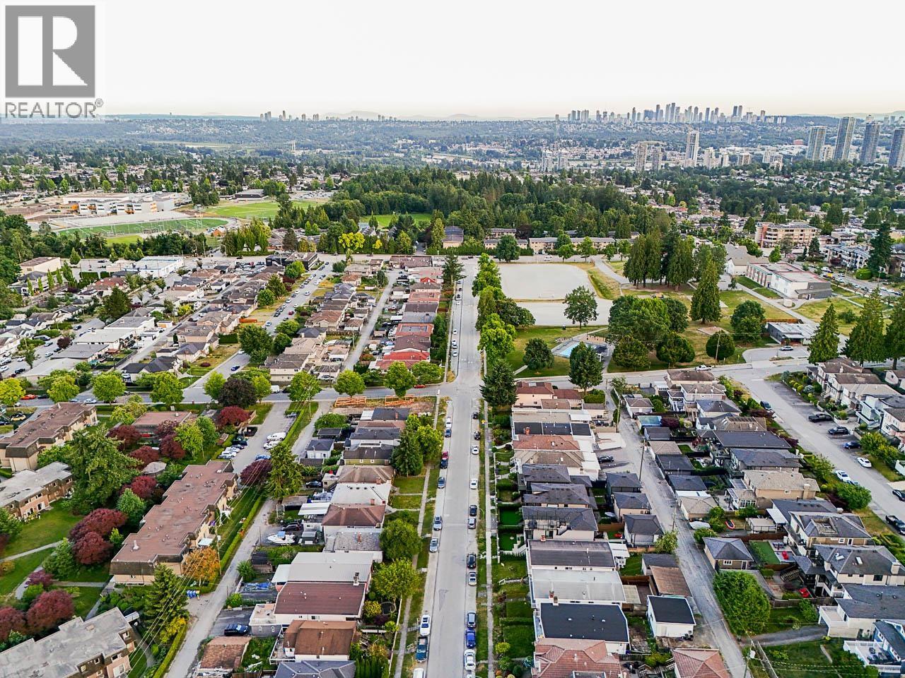 Photo 6 of 89 Warwick Avenue, Burnaby BC
