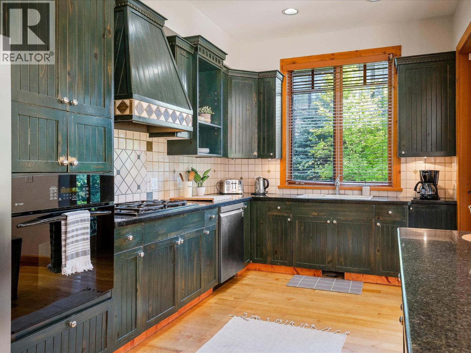 8148 MUIRFIELD CRESCENT, Whistler