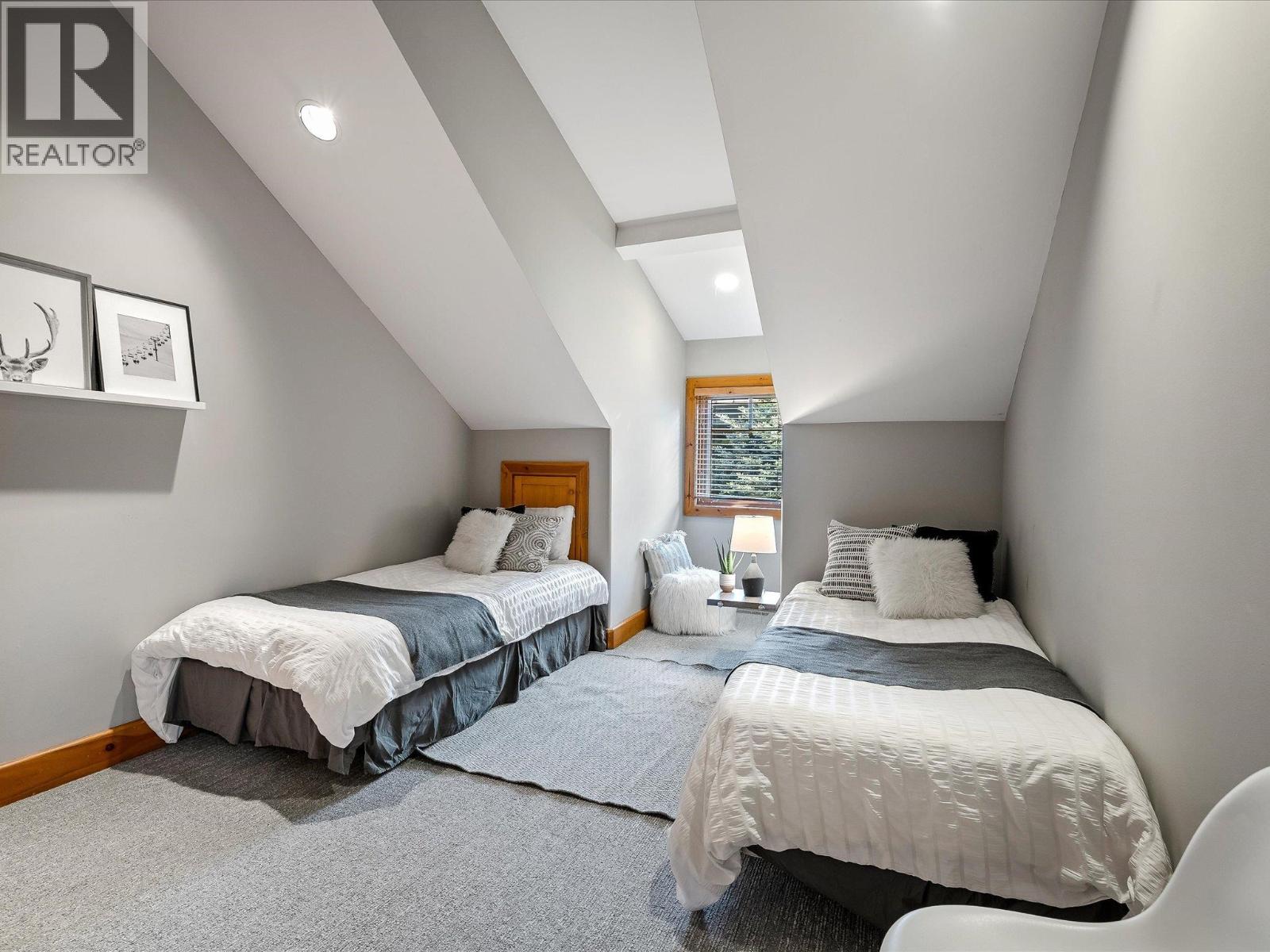 8148 MUIRFIELD CRESCENT, Whistler