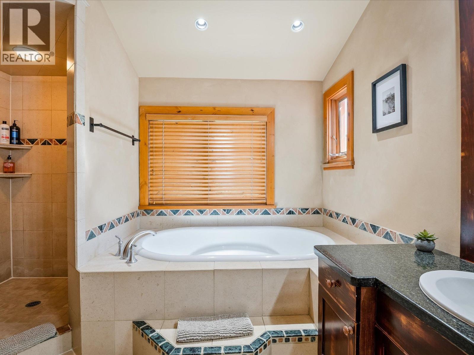 8148 MUIRFIELD CRESCENT, Whistler