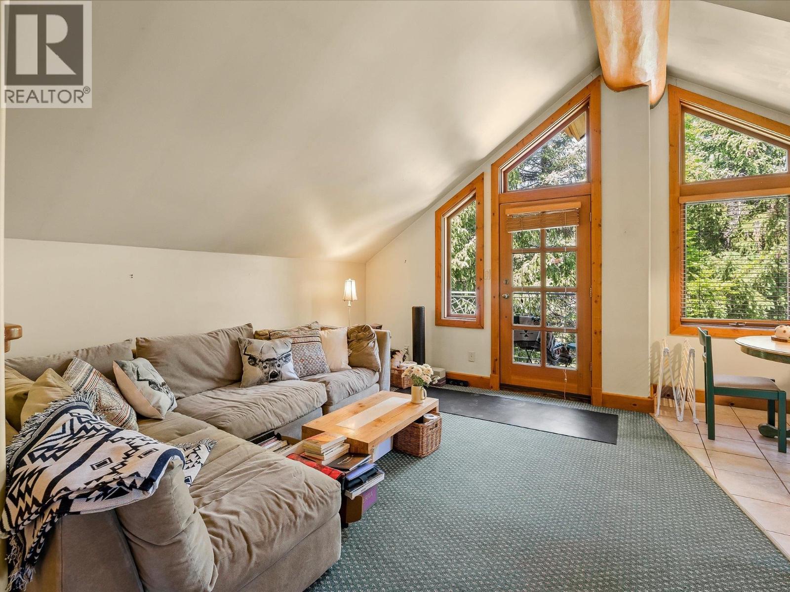 8148 MUIRFIELD CRESCENT, Whistler