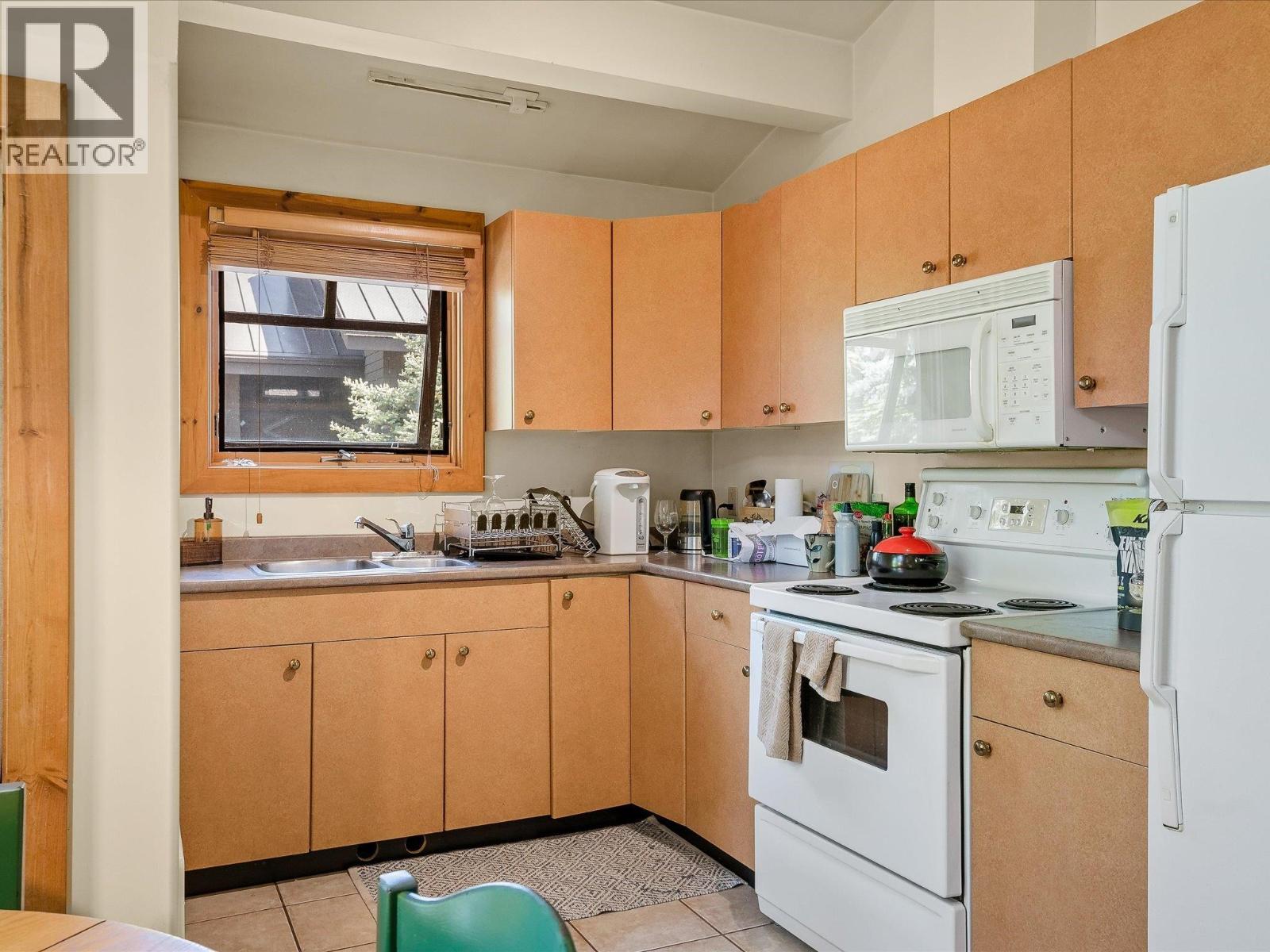 8148 MUIRFIELD CRESCENT, Whistler