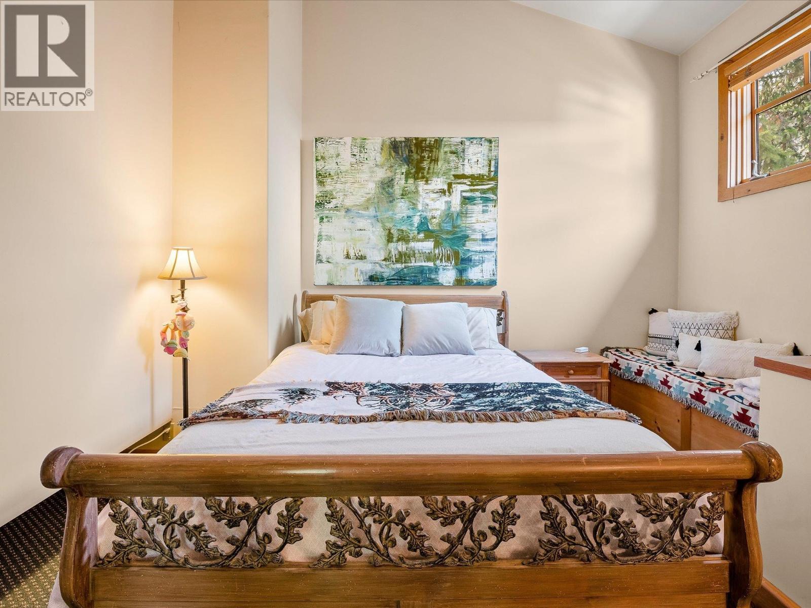 8148 MUIRFIELD CRESCENT, Whistler