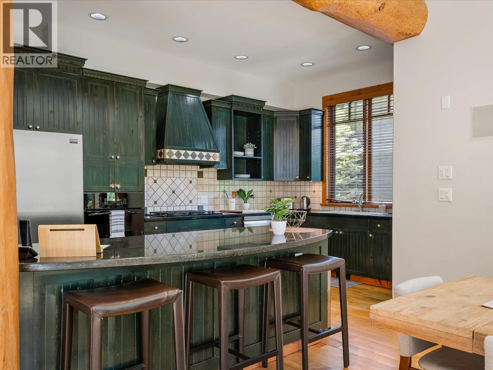 8148 MUIRFIELD CRESCENT, Whistler