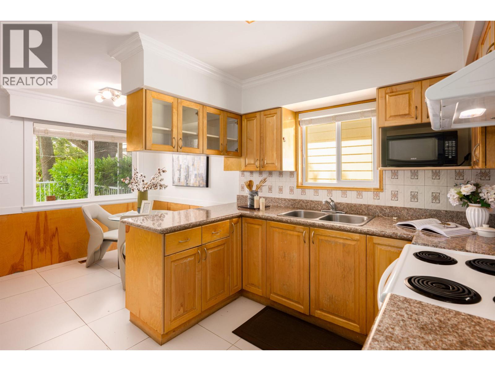 Photo 7 of 8119 Cartier Street, Vancouver BC