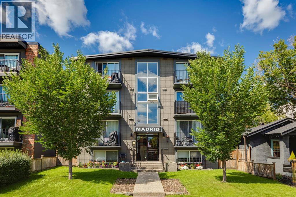 Single Family House for Sale in    Street SW Bankview Calgary 