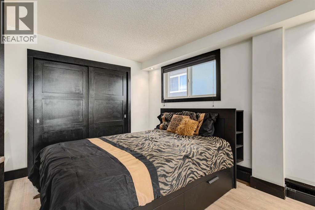 Single Family House for Sale in    Street SW Bankview Calgary 
