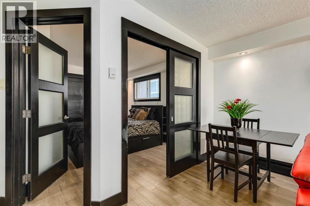 Single Family House for Sale in    Street SW Bankview Calgary 