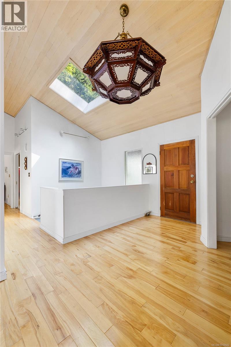  212 Sunset Drive, Salt Spring