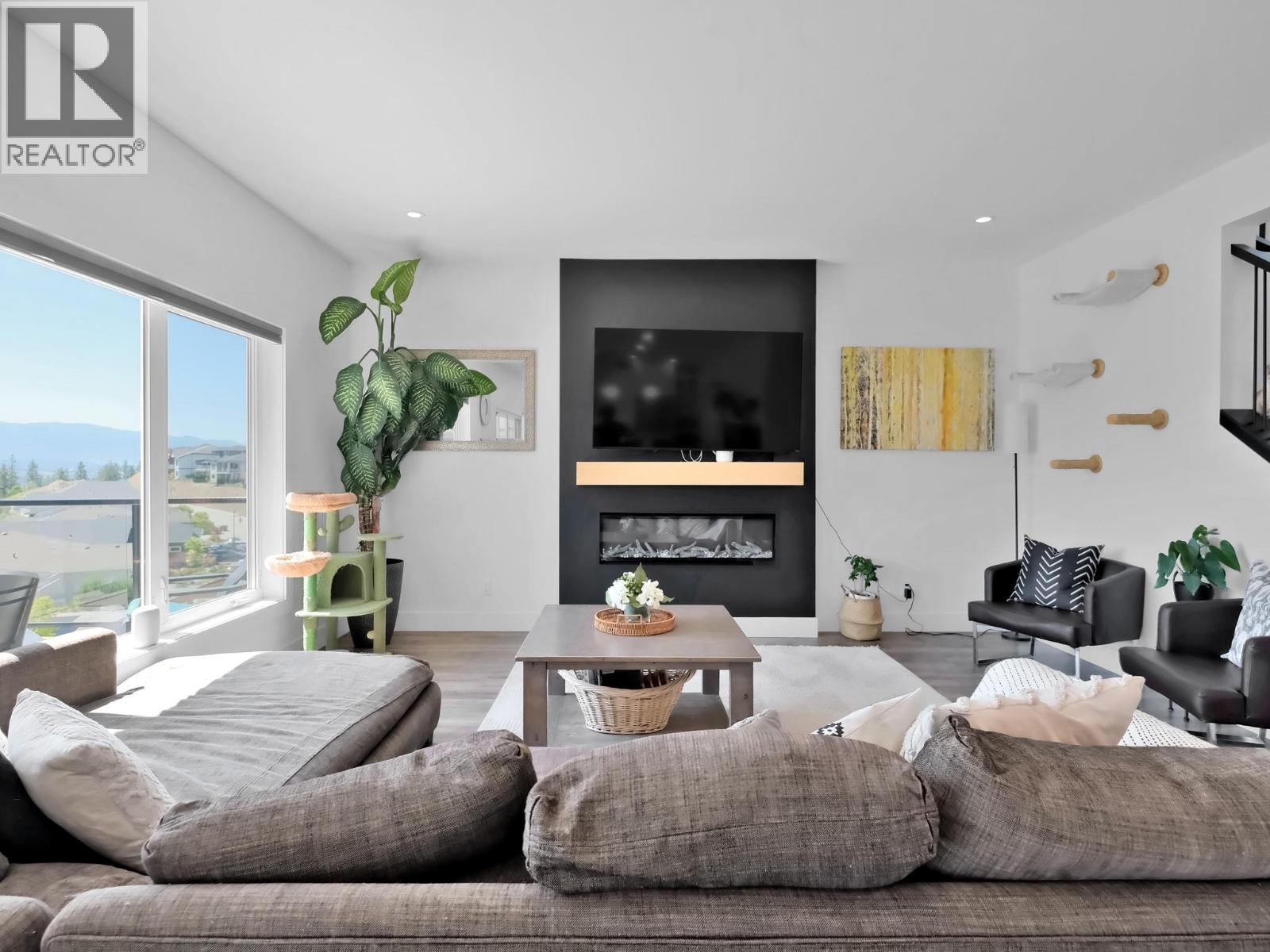  767 Acadia Street, Kelowna