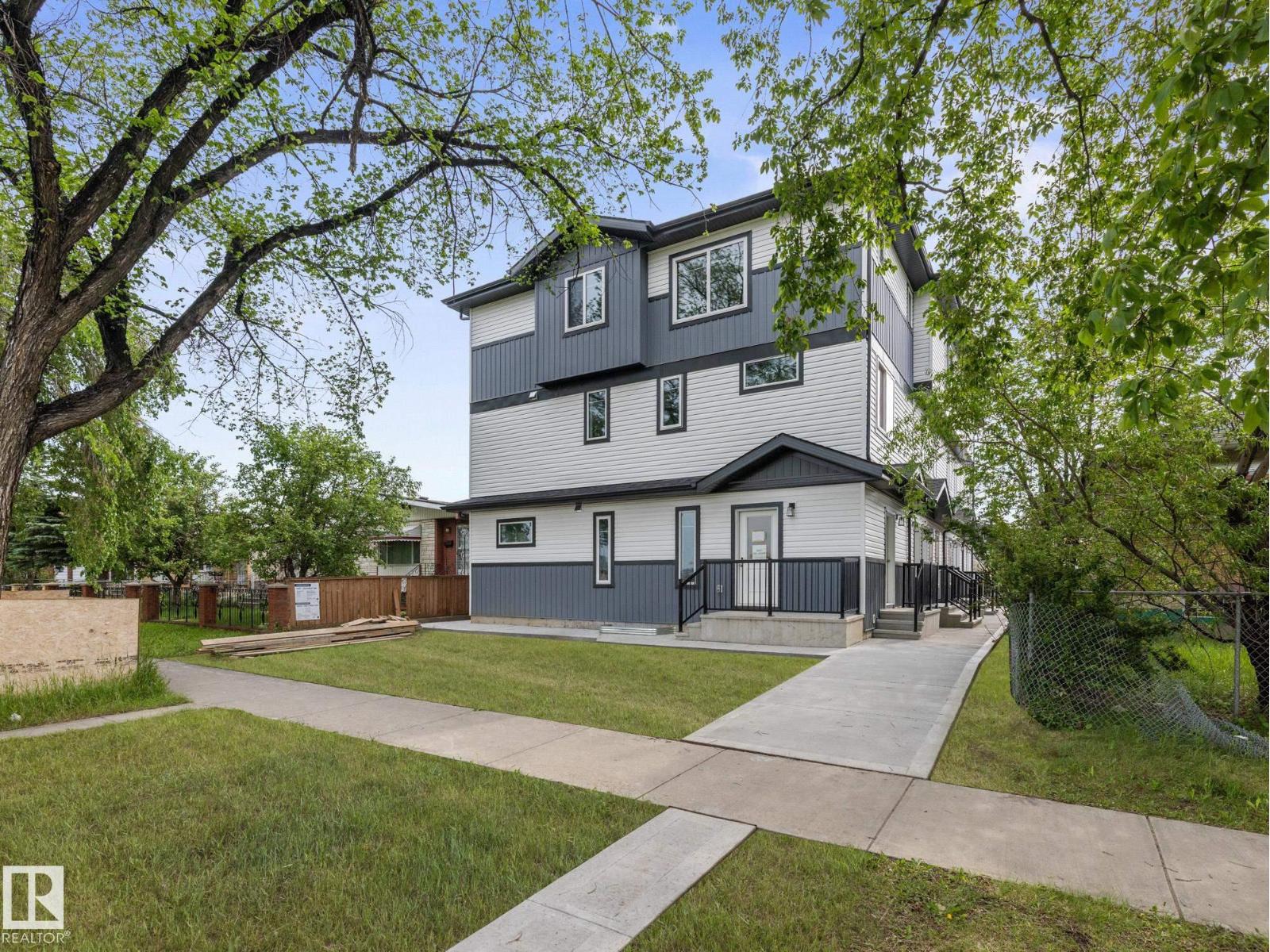 Photo 17 of 12007 106 St Nw, Edmonton AB