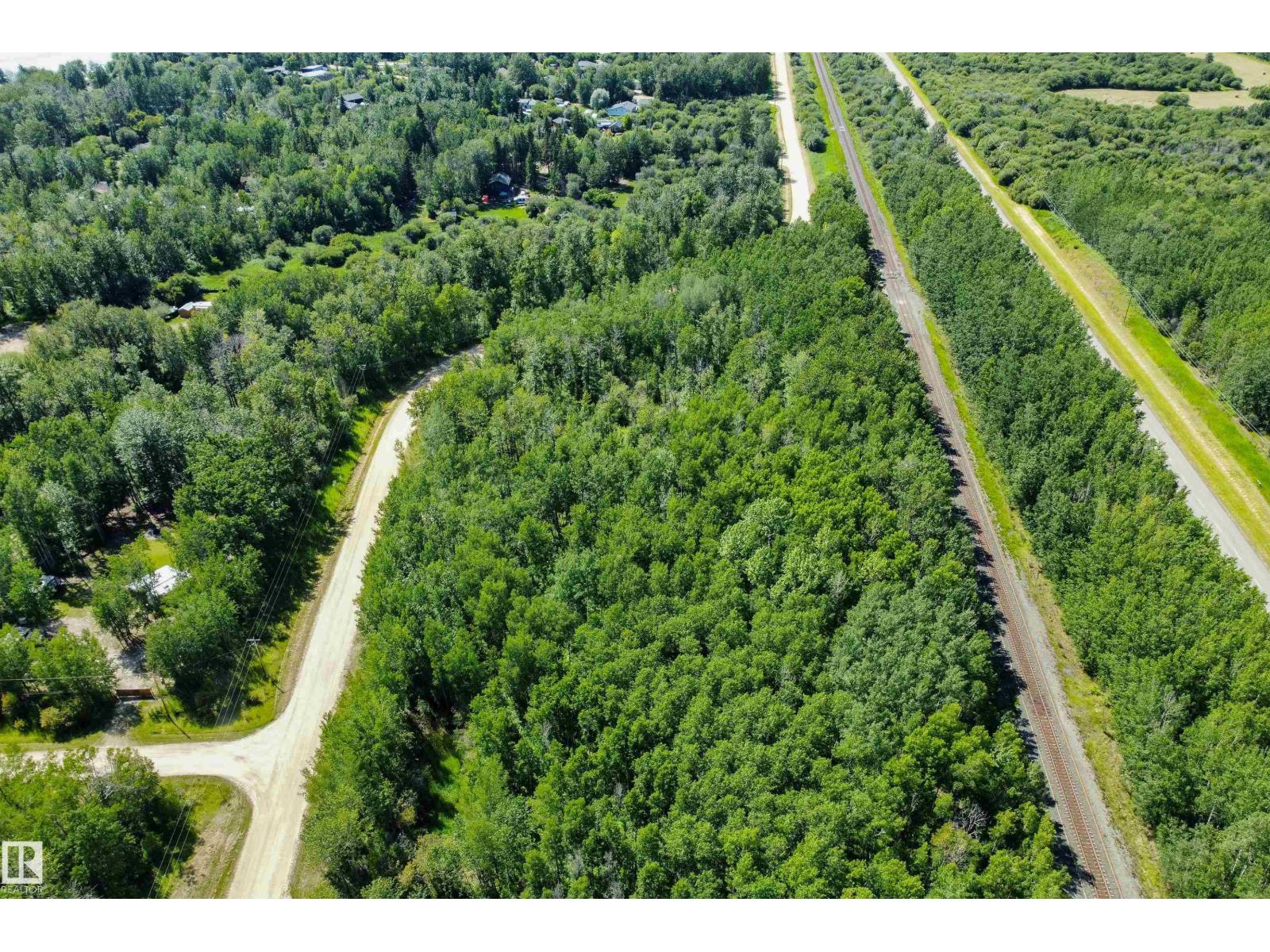 Photo 21 of 4312 Lakeshore Rd, Rural Parkland County AB
