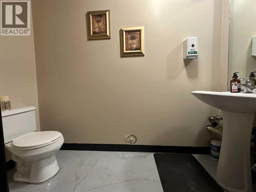 Photo 2 of Unit 1 113 10530 117 Avenue, Grande Prairie AB
