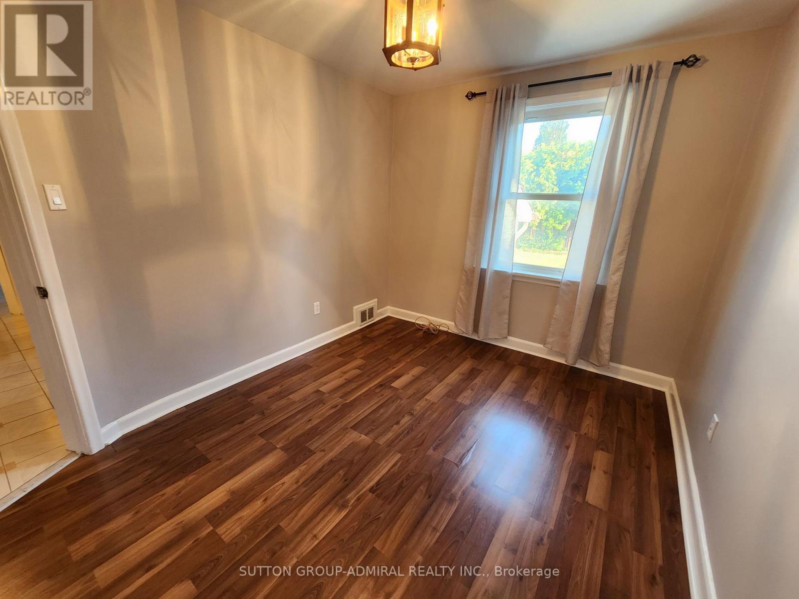 Photo 4 of 95 Almore Avenue, Toronto ON