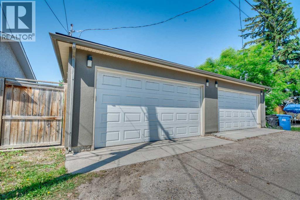 Single Family House for Sale in  Bowness Road NW Montgomery Calgary 