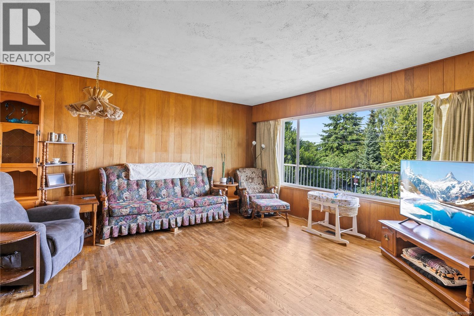 Photo 6 of 3681 Place Rd, Nanaimo BC