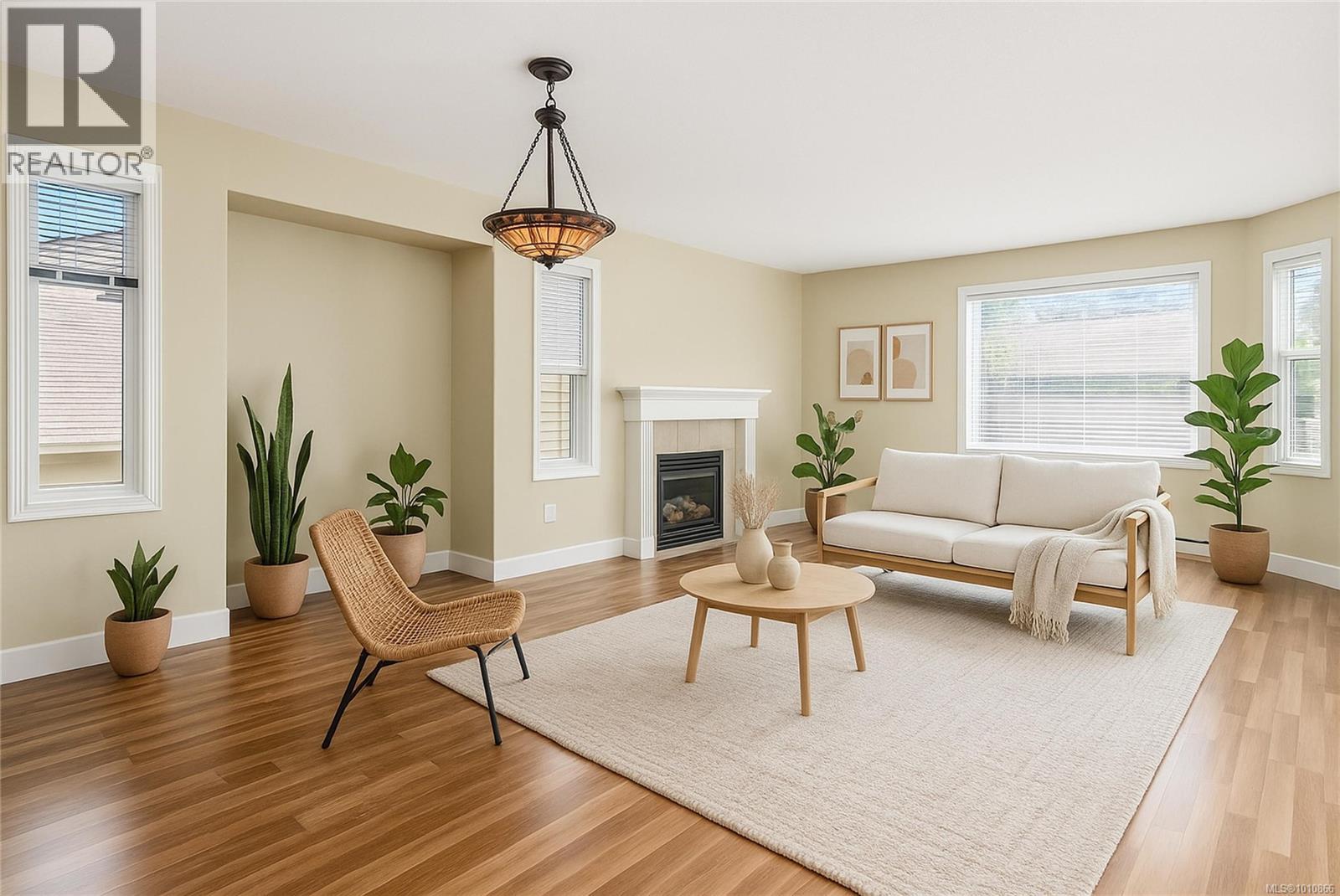 2084 Anna Pl, Courtenay