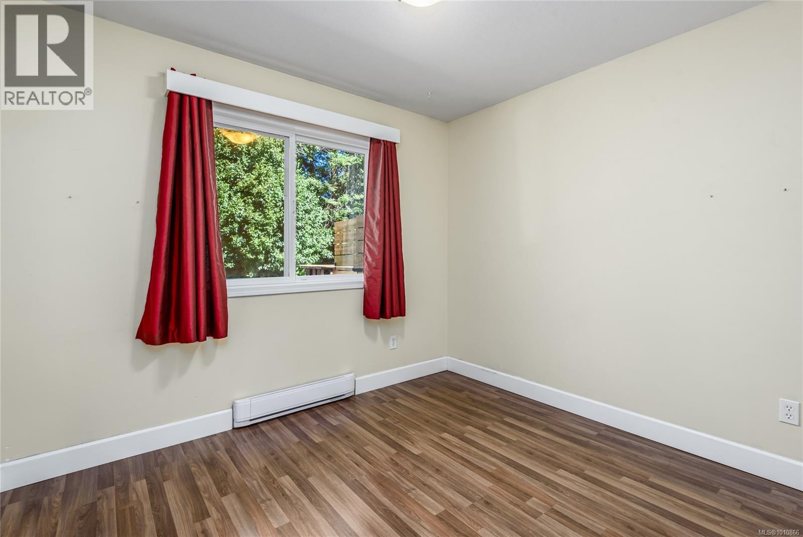 2084 Anna Pl, Courtenay