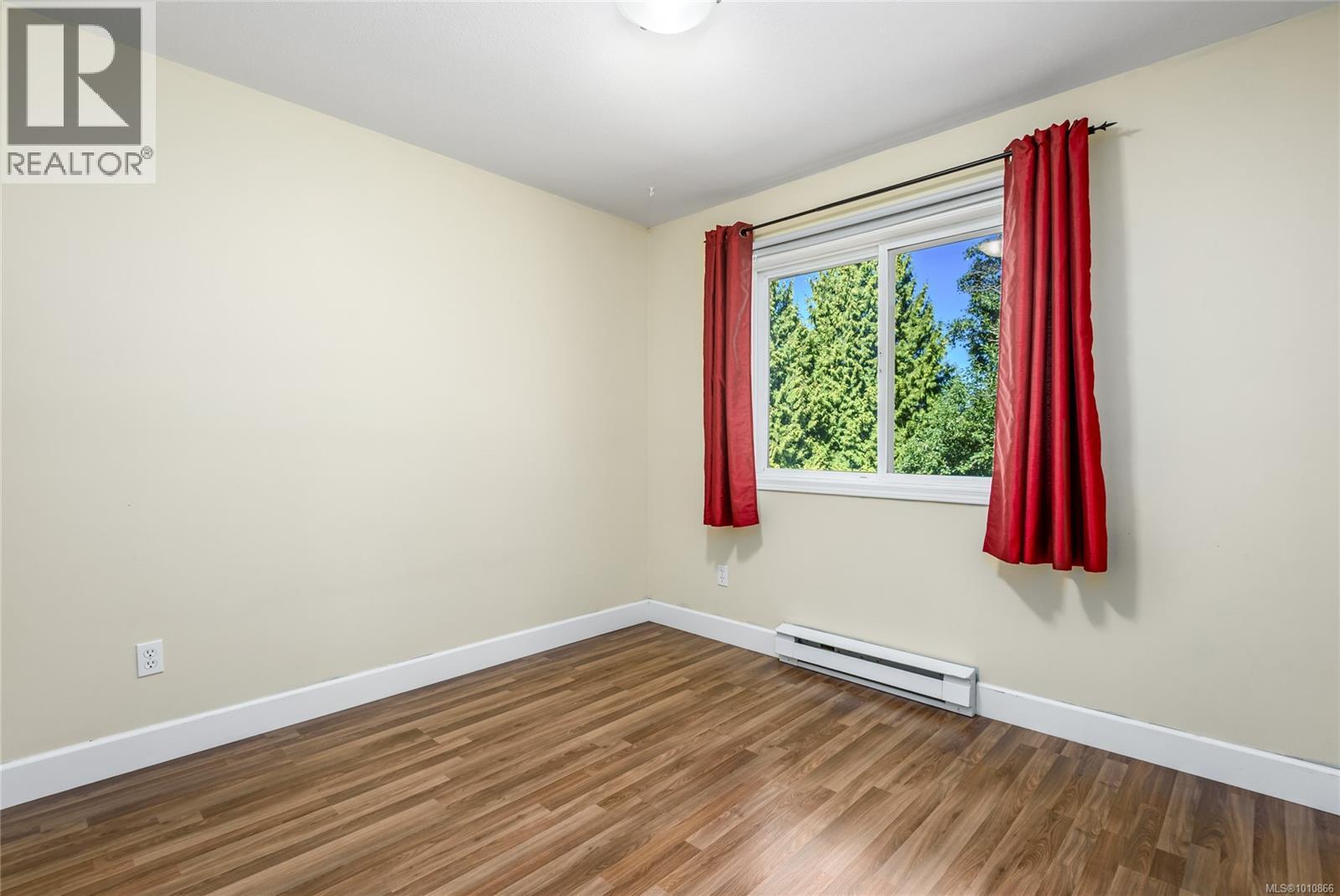 2084 Anna Pl, Courtenay
