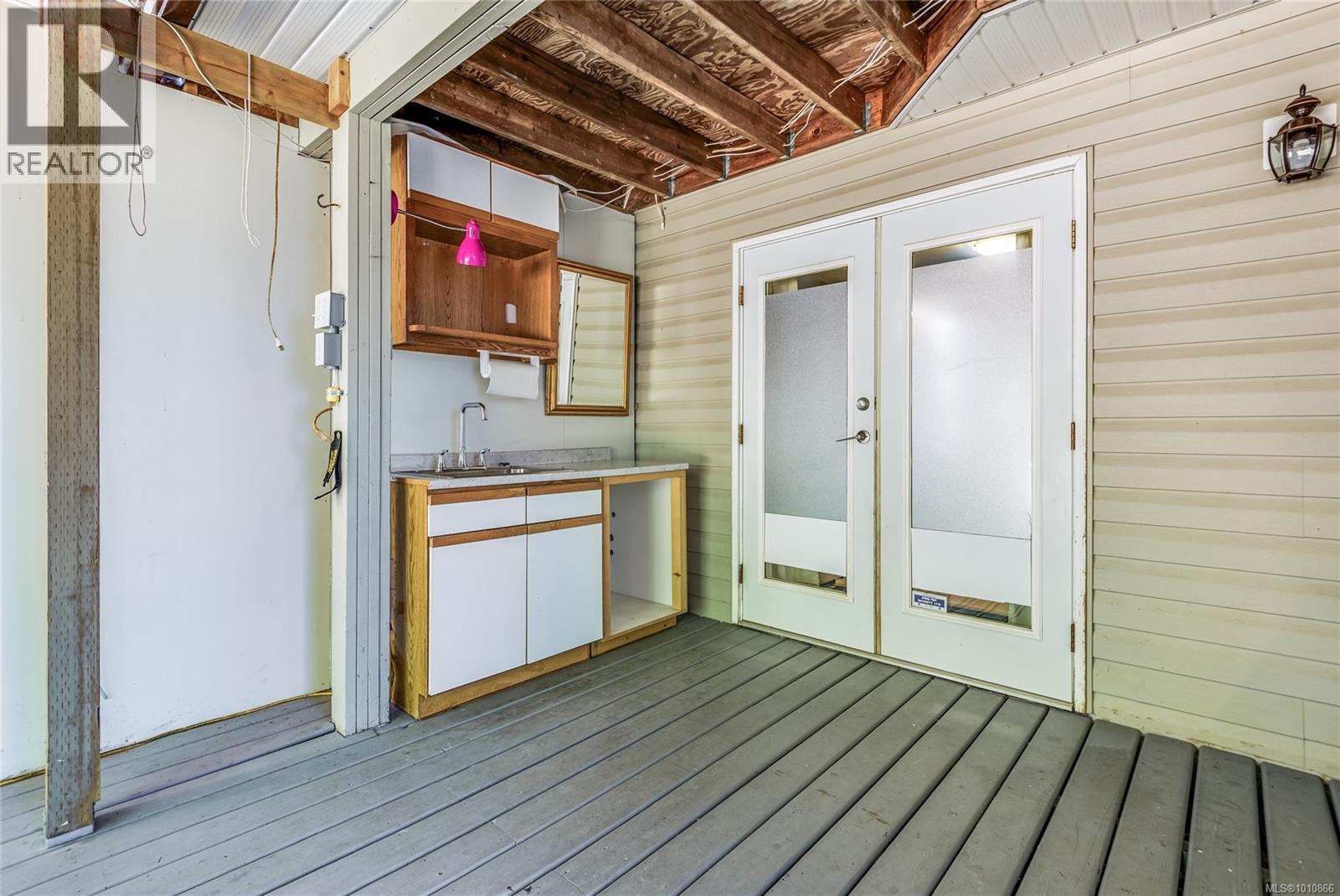 2084 Anna Pl, Courtenay