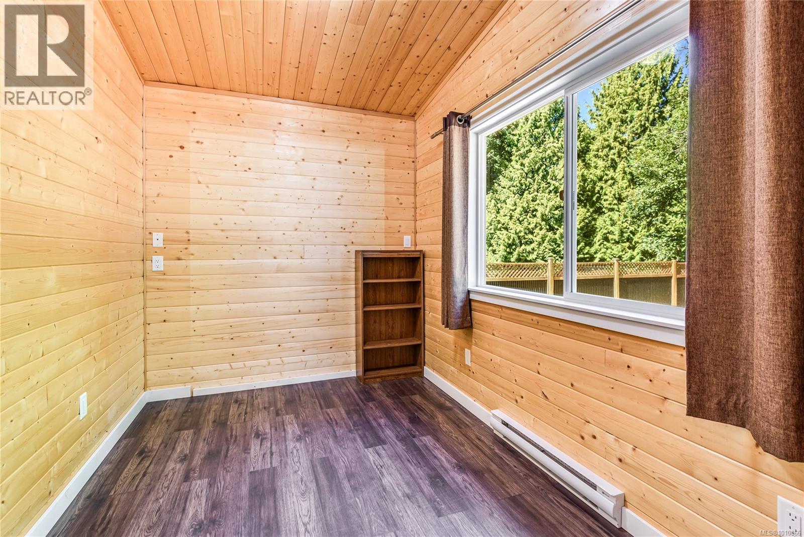 2084 Anna Pl, Courtenay