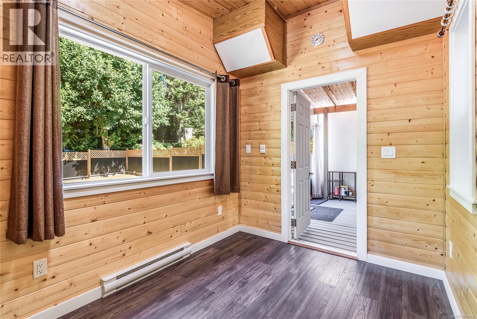 2084 Anna Pl, Courtenay