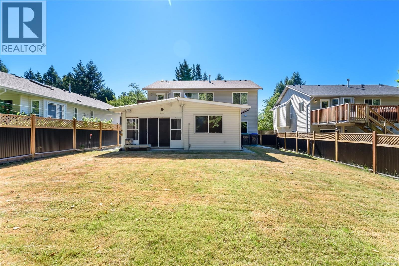 2084 Anna Pl, Courtenay