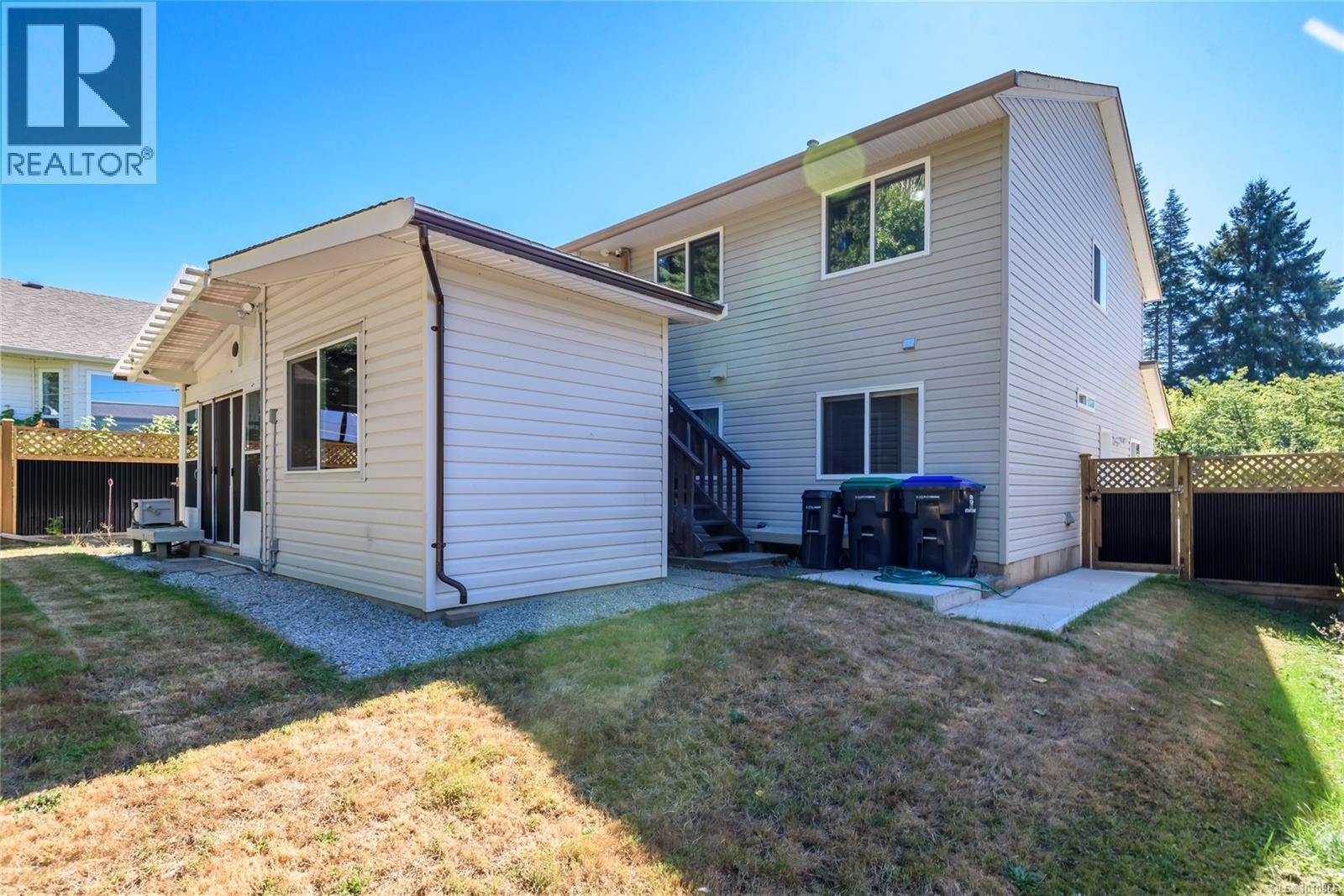 2084 Anna Pl, Courtenay