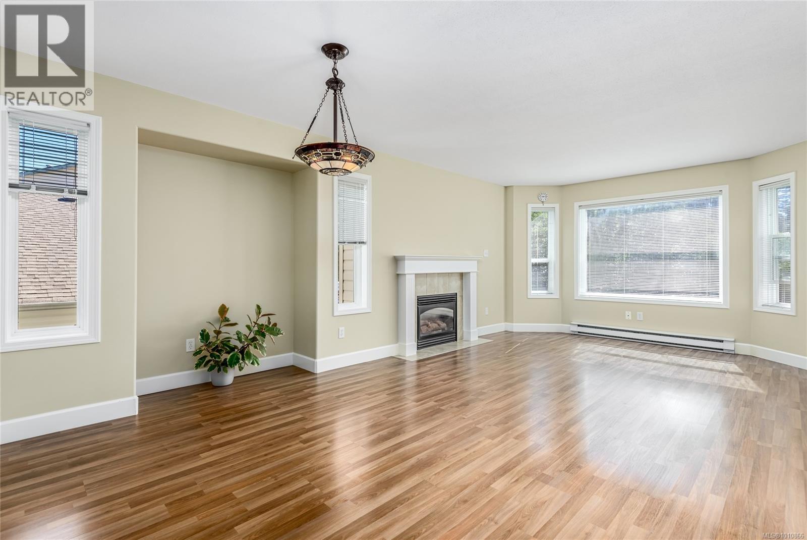 2084 Anna Pl, Courtenay