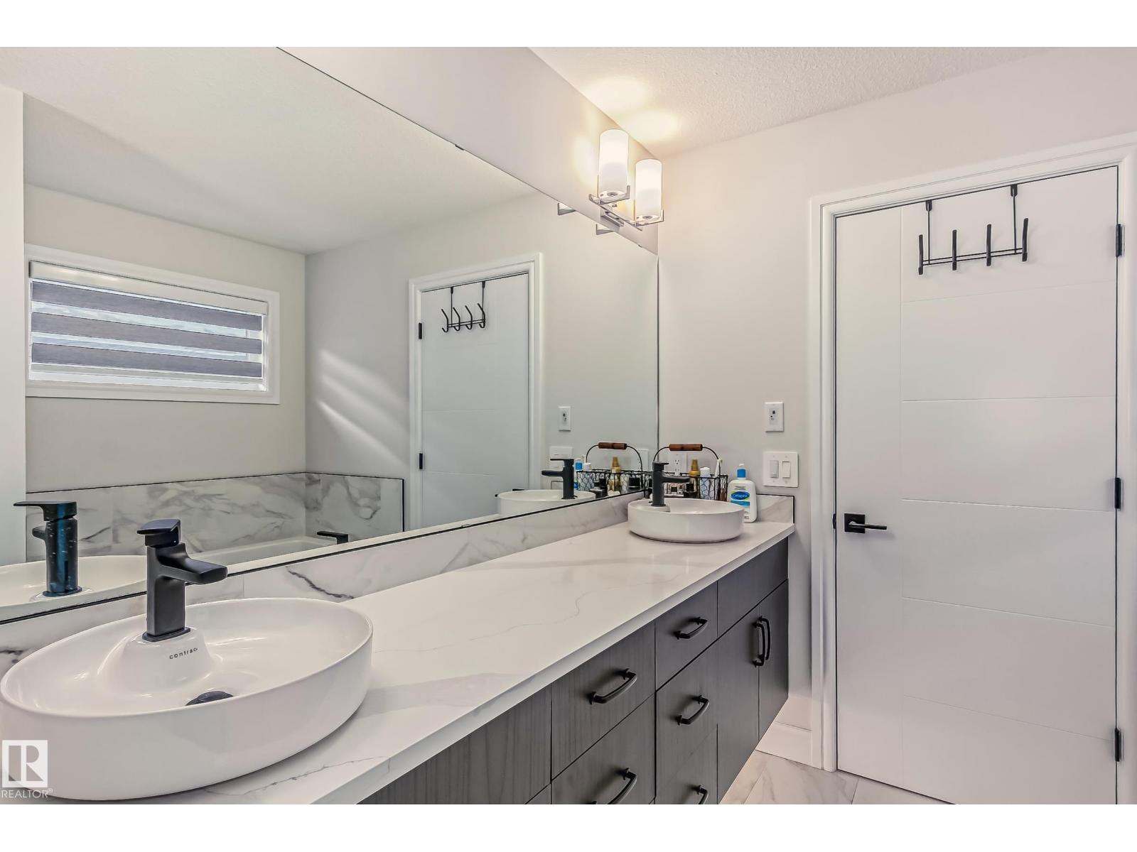 Photo 34 of 9620 230 St Nw, Edmonton AB