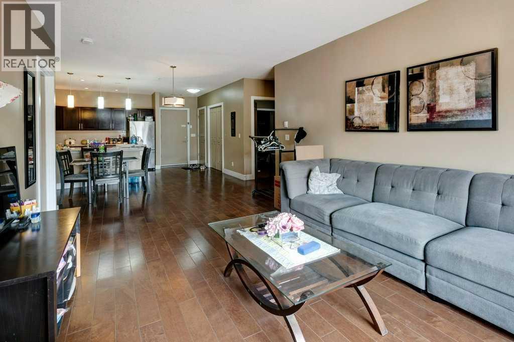 Single Family House for Sale in    Street NW Montgomery Calgary 