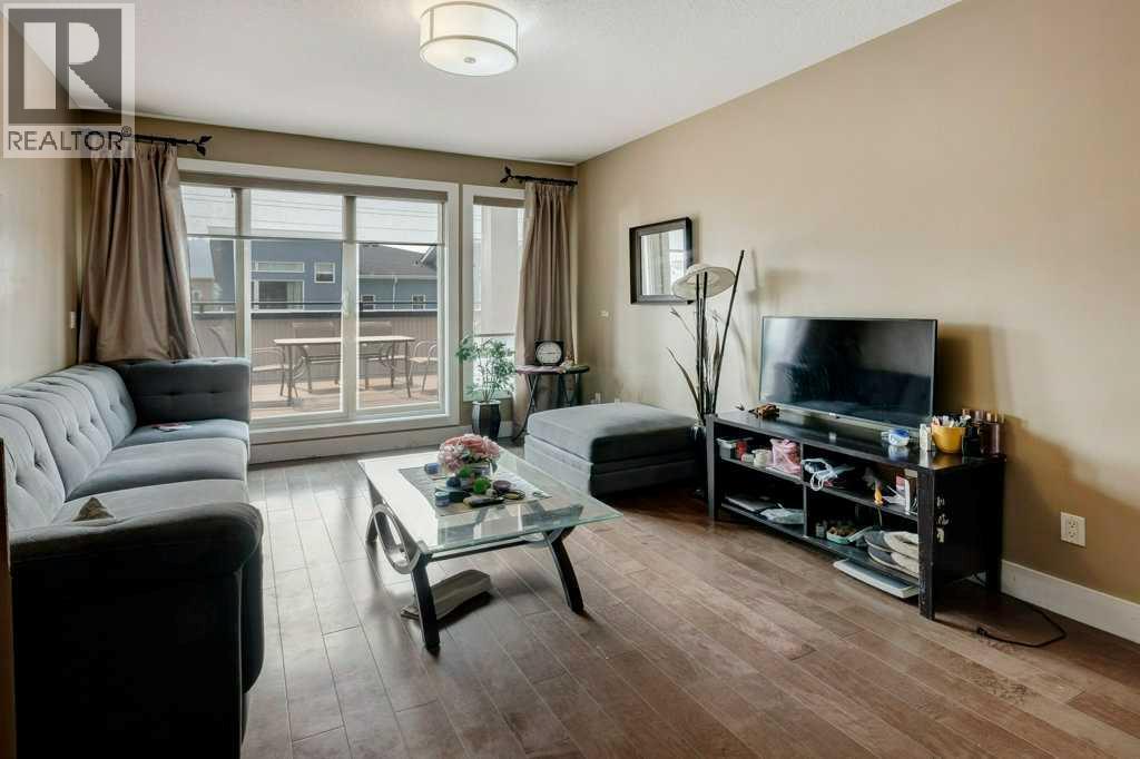 Single Family House for Sale in    Street NW Montgomery Calgary 