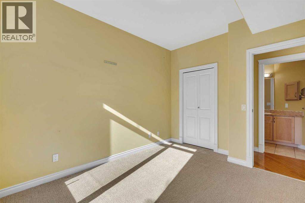 Single Family House for Sale in    Avenue SW Palliser Calgary 