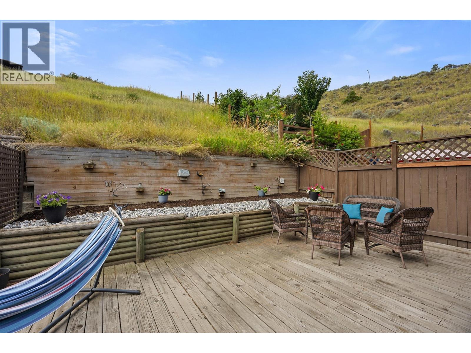 865 MCQUEEN DRIVE - 13