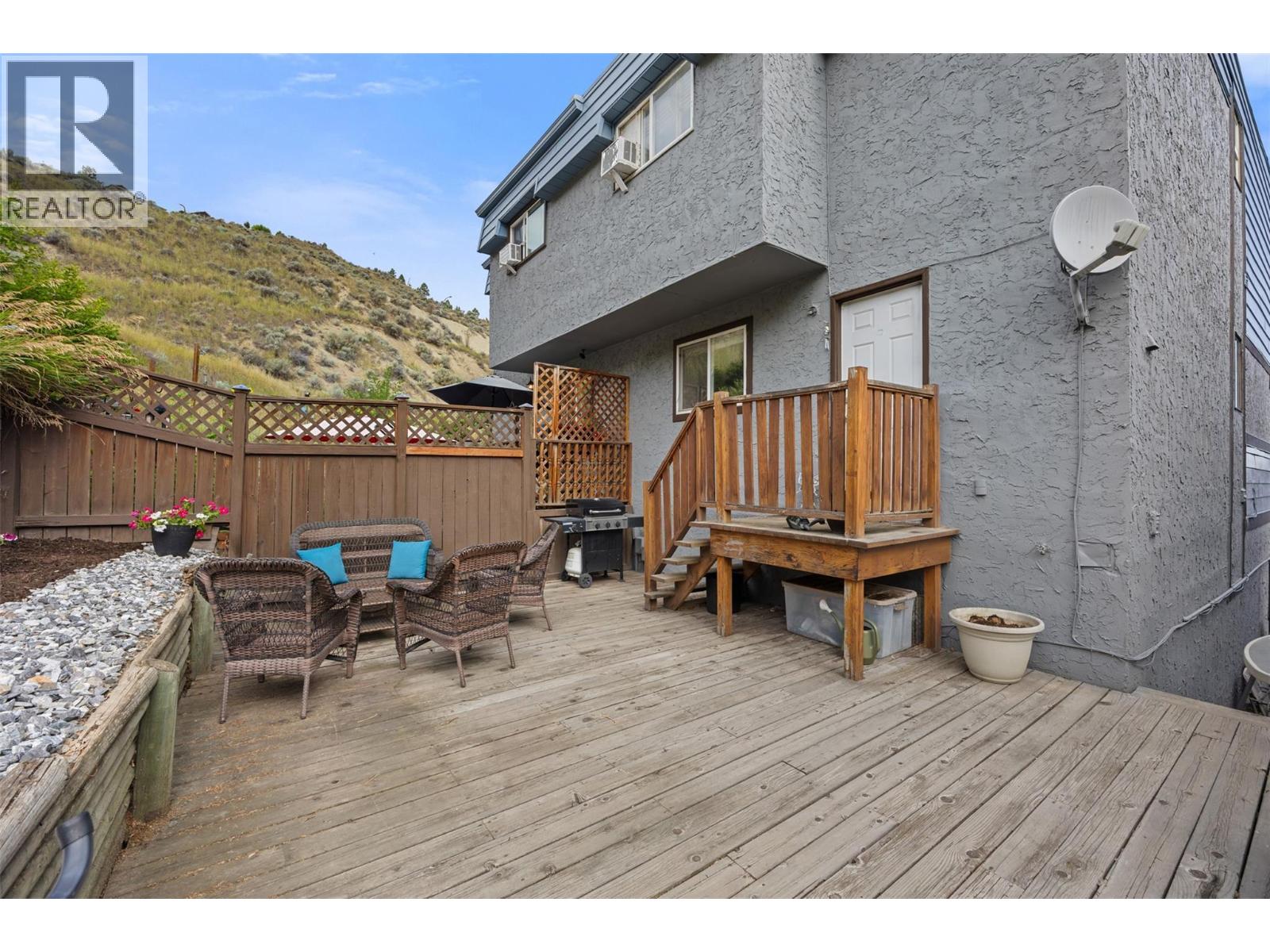 865 MCQUEEN DRIVE - 14