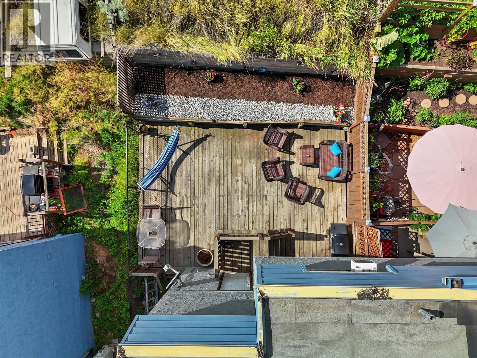 865 MCQUEEN DRIVE - 29