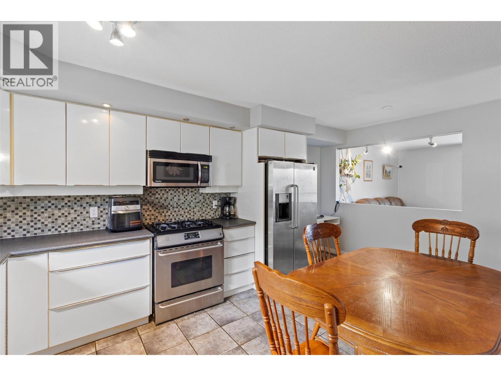 865 MCQUEEN DRIVE - 5