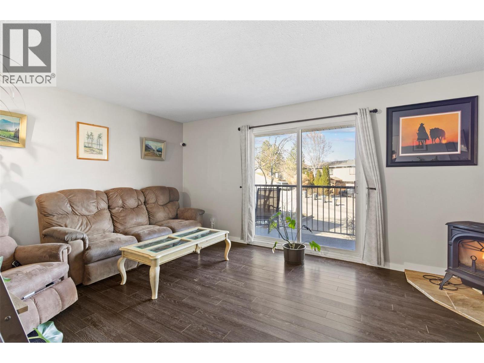 865 MCQUEEN DRIVE - 8