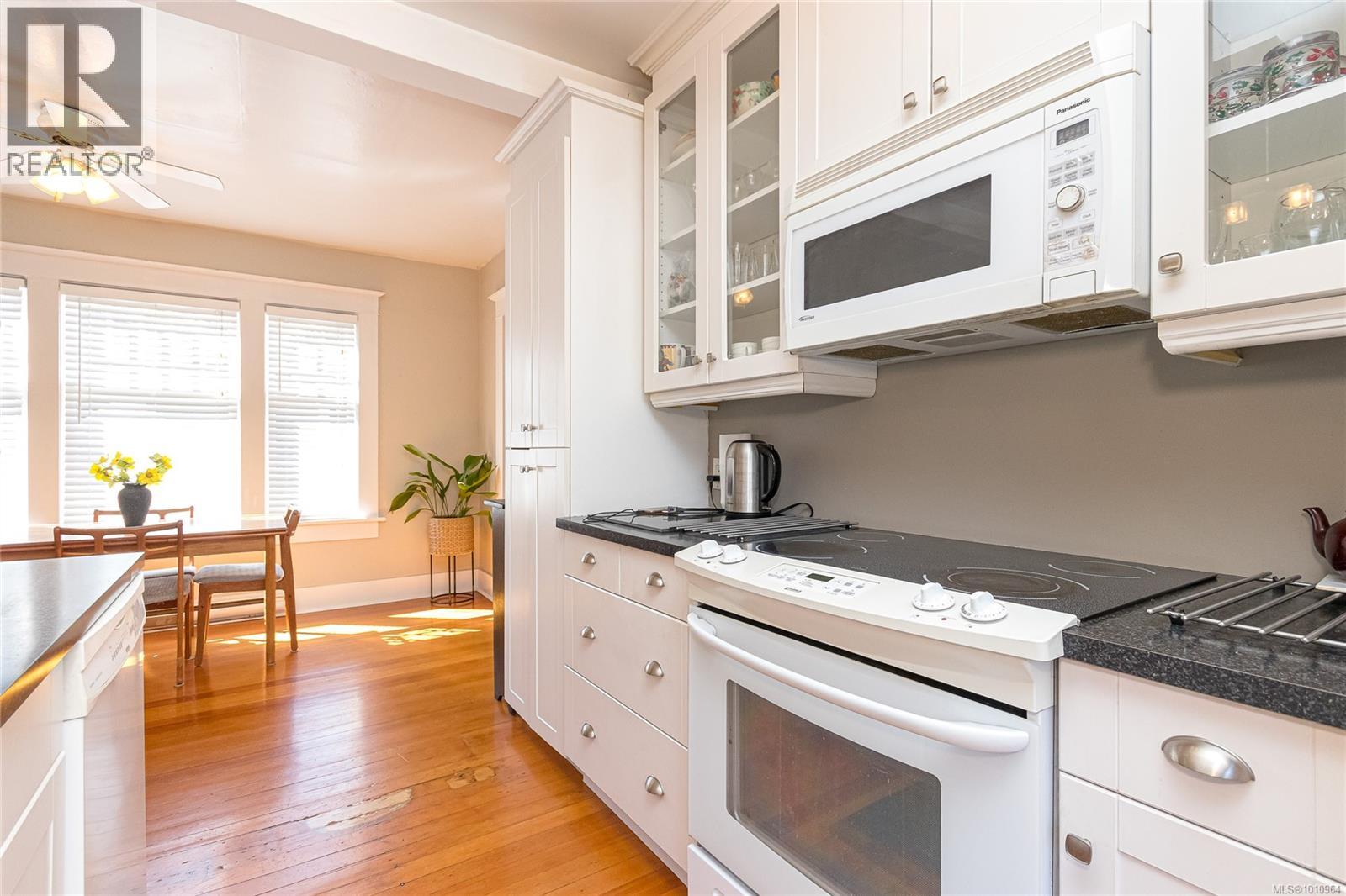 3840 SAVANNAH AVE - 11